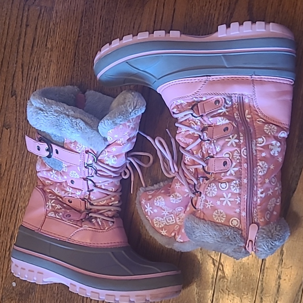 Pink girls boots